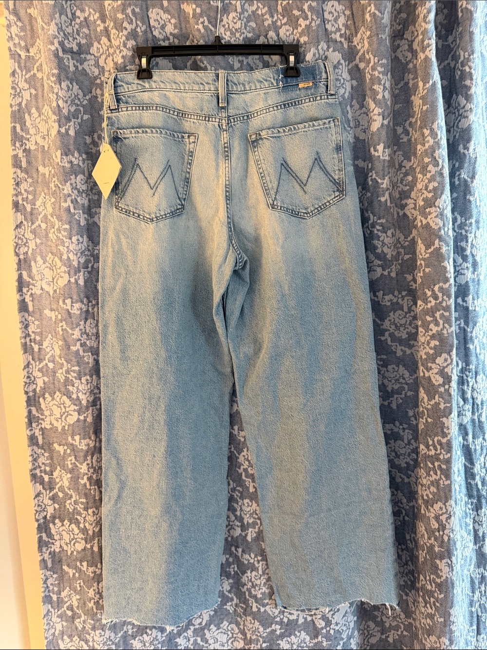 MOTHER Light Blue High-Rise Spinner Zip Sneak Chew Jeans with Knee Rip - Picture 4 of 9